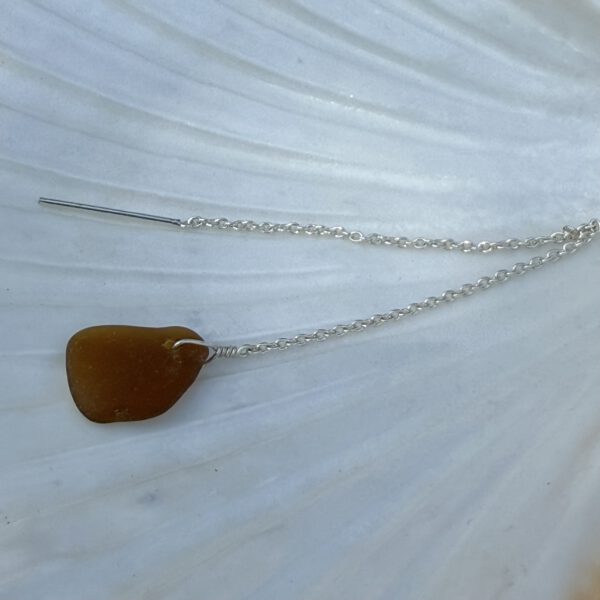 bruin zeeglas sterling zilver lange kettingoorbellen