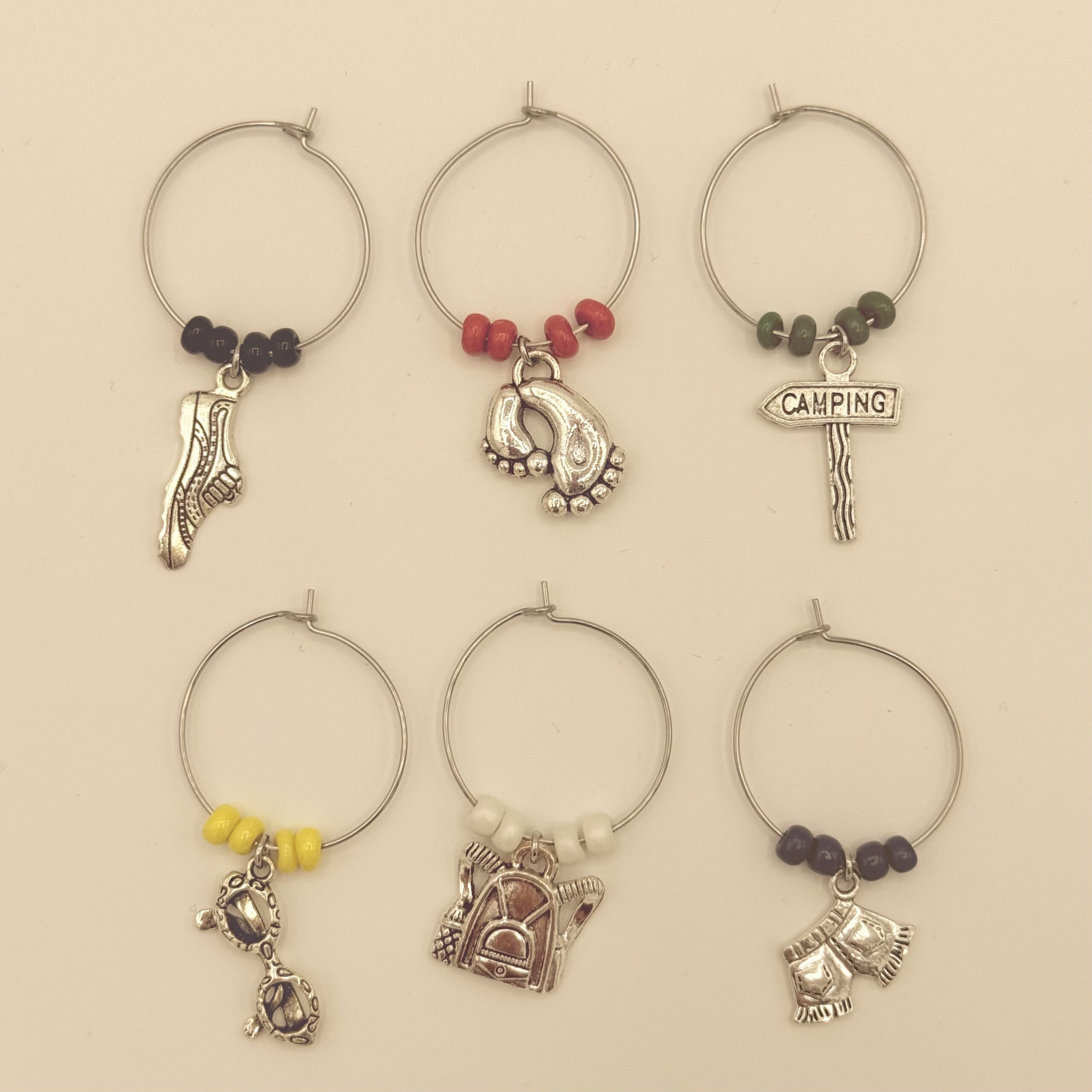 6 wijnglasringen in het thema wandelen