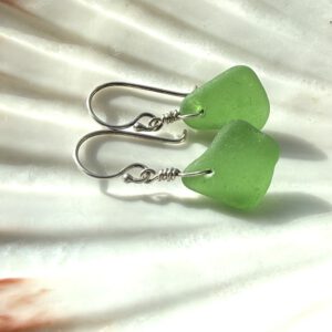 Groene zeeglas sterling zilver 925 oorbellen